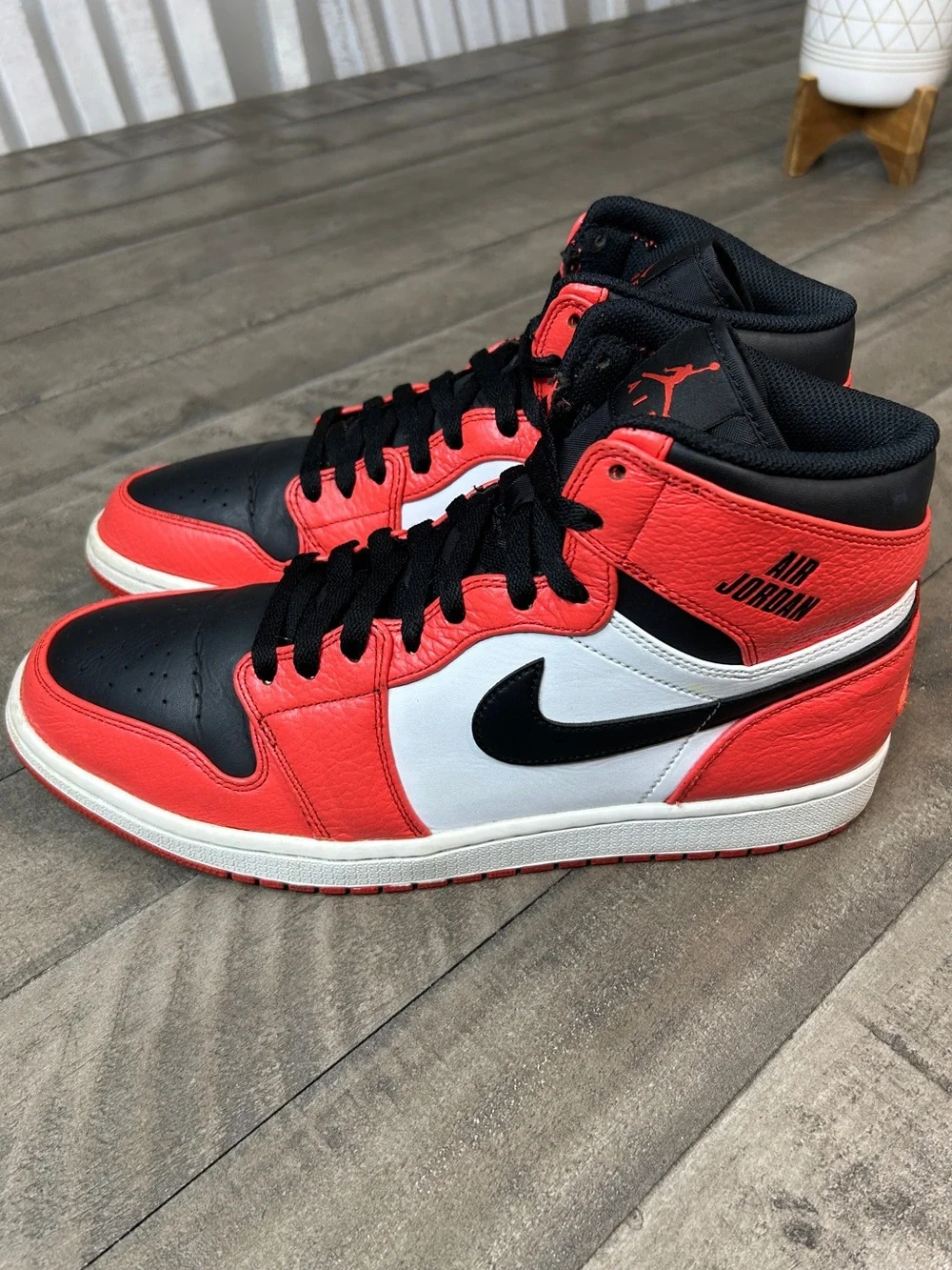 Nike Air Jordan 1 Retro High Rare Air Max Orange Size 12 Men’s Sneakers